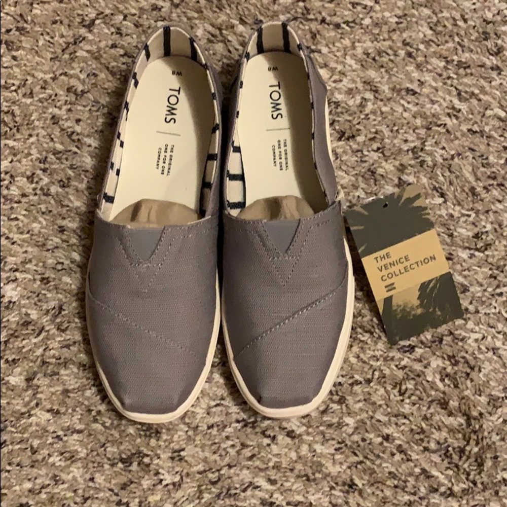 NWT Toms classic grey morning dove heritage canvas